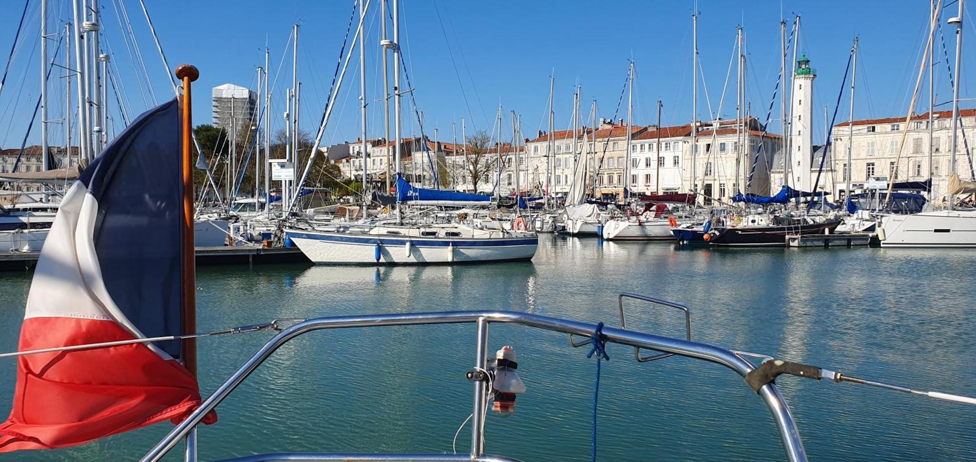 Coriandre 2 - Dormir Sur Un Grand Voilier 9 Personnes By Nuits Au Port Ла-Рошель Экстерьер фото